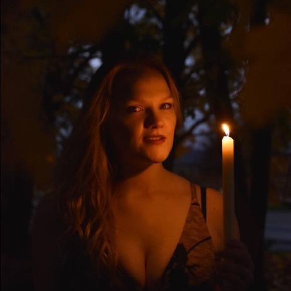 Meet your Posher, Lora - Picture 3 of 4